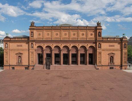 Modernisiertes Eingangsportal am Gründungsbau © Hamburger Kunsthalle, Foto: Ralf Suerbaum