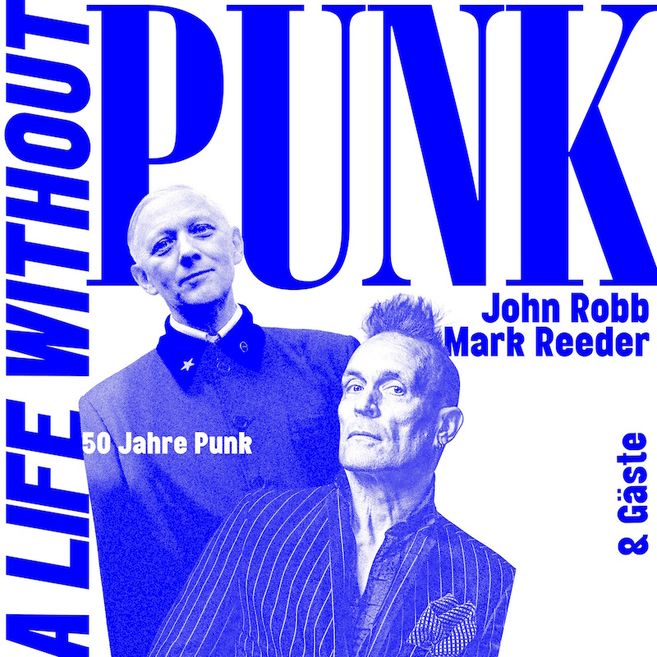 Zwei Männer in Anzügen vor einem großen Schriftzug 'PUNK'.