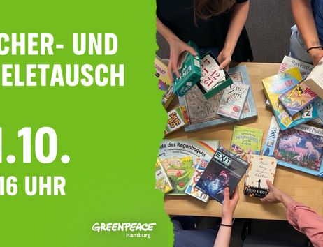 Bücher- und Spieletausch am 31.10. 12-16 Uhr, Tisch voller Bücher und Spiele