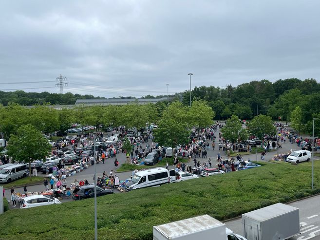 Flohmarkt IKEA Schnelsen