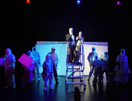 Musicalszene aus Pilks Irrenhaus