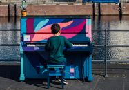 Walls Can Dance / Miguel Ferraz